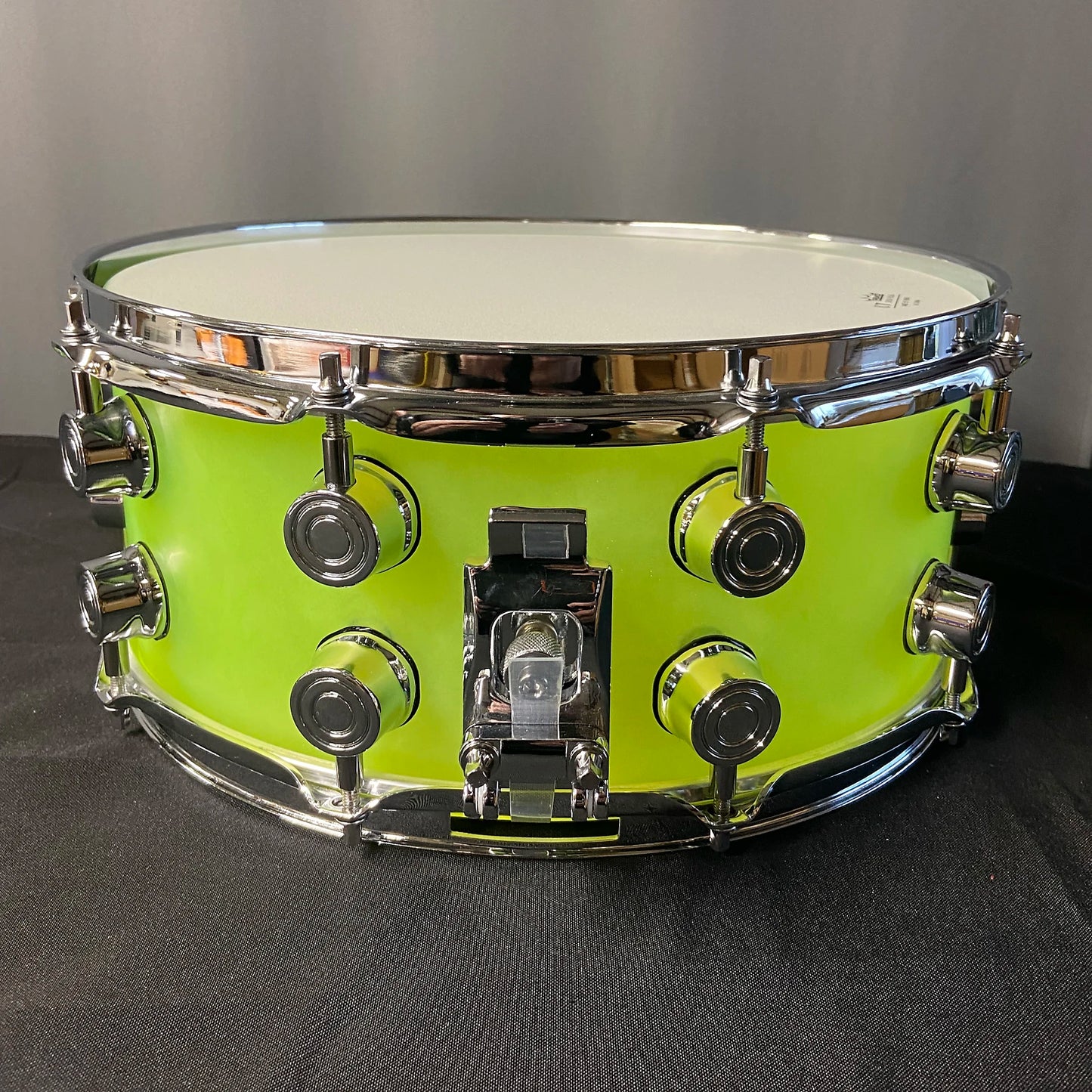 Frosted Fluorescent Green Acrylic Snare Drum FR-14x6-FG