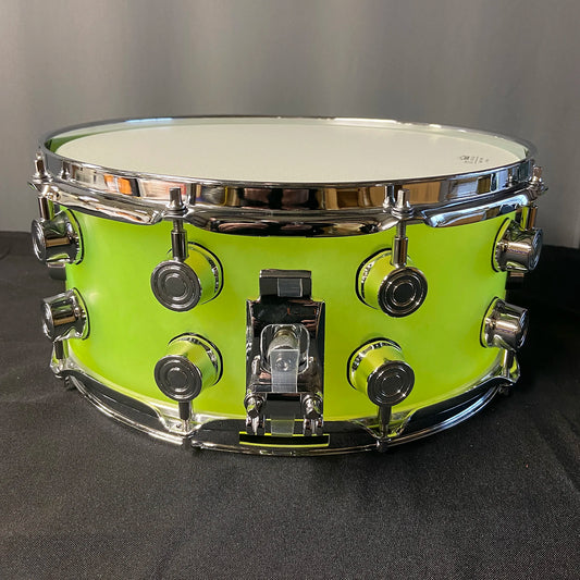 Frosted Fluorescent Green Acrylic Snare Drum FR-14x6-FG