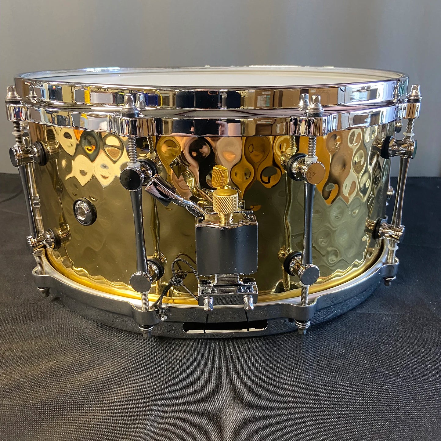 Hammered Brass Snare Drum RC003