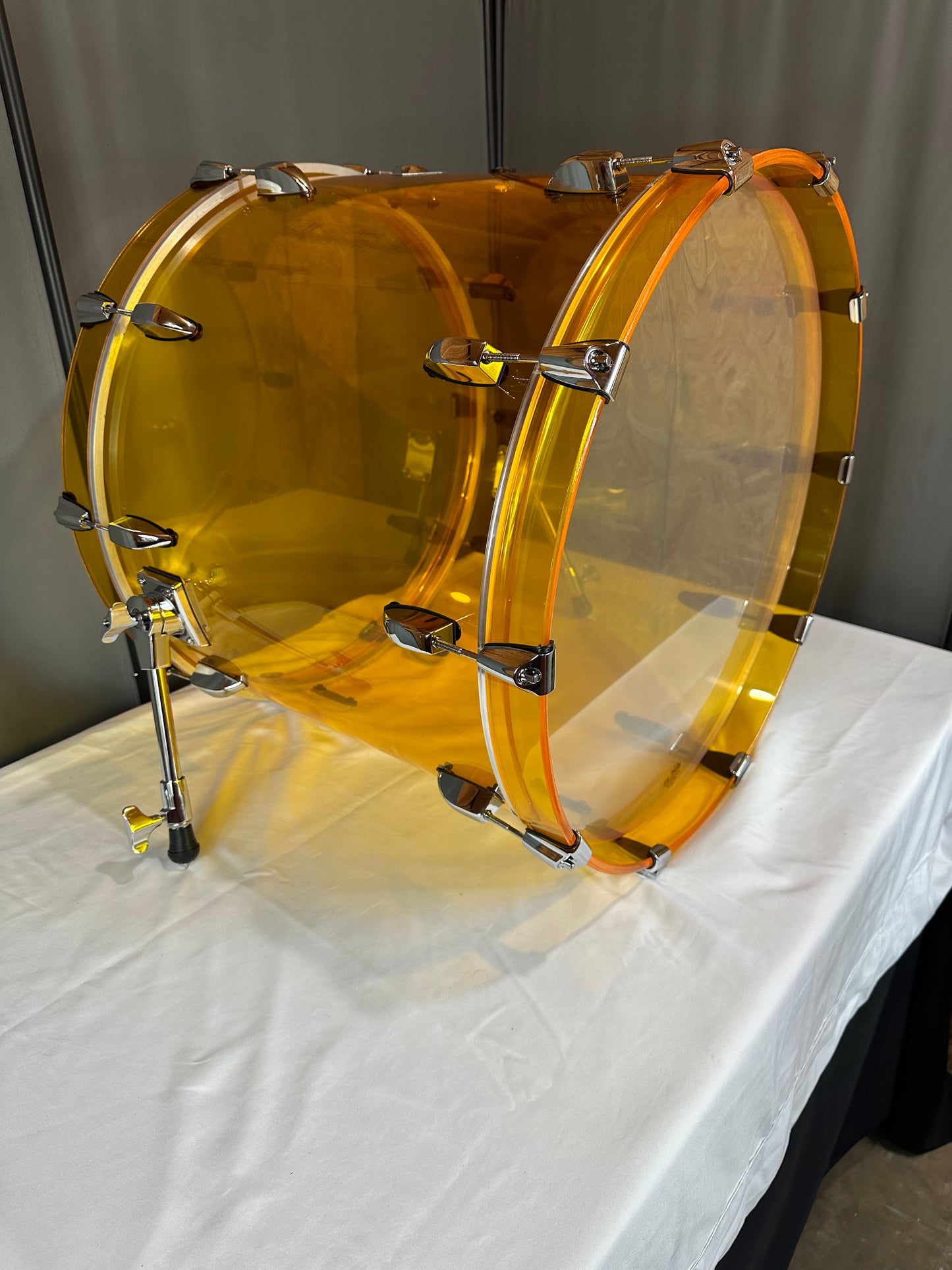 Amber Seamless Acrylic 20"x16" - Bass Drum