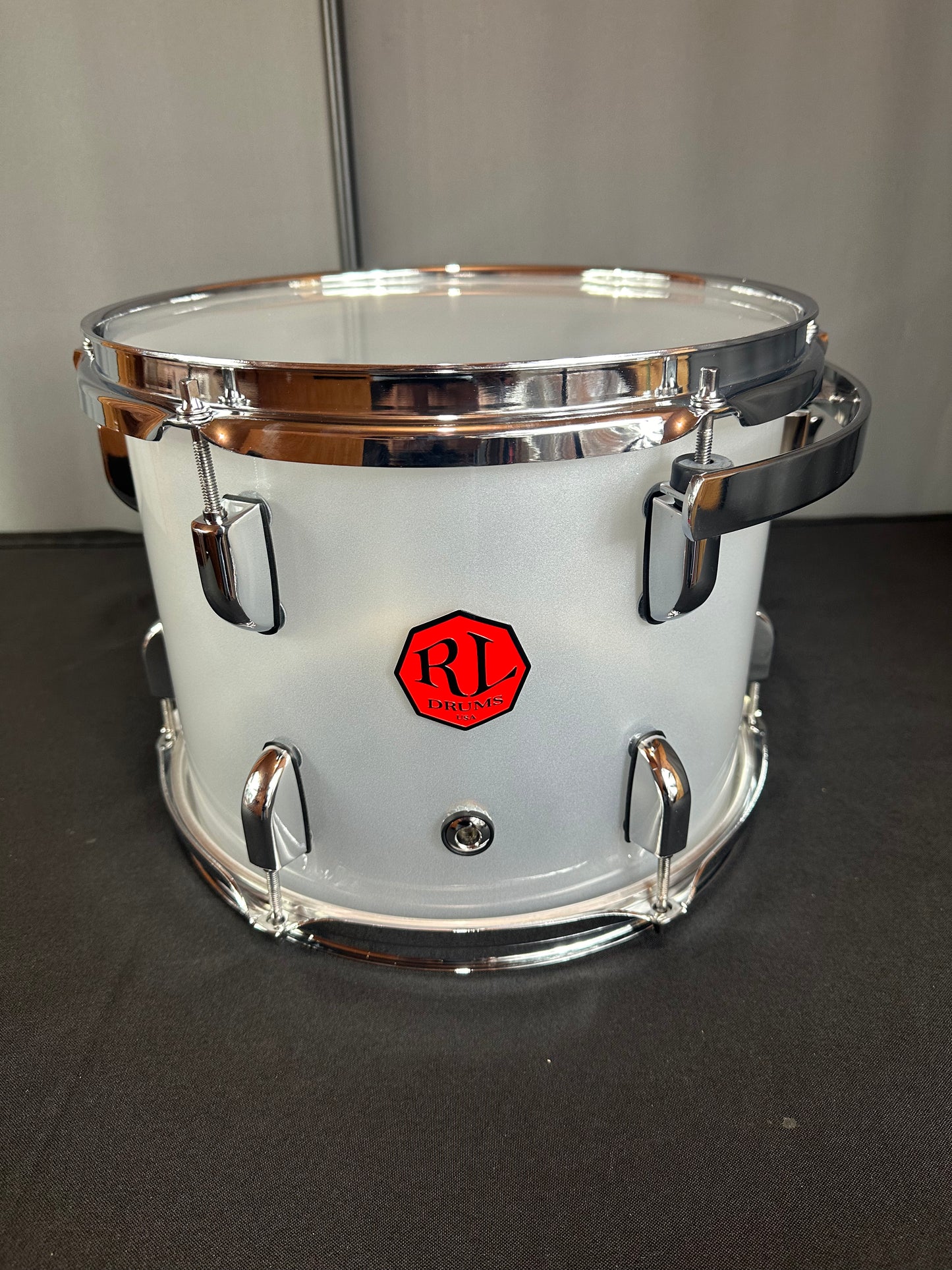 Frost White Seamless Acrylic 12"x9" - Tom Drum