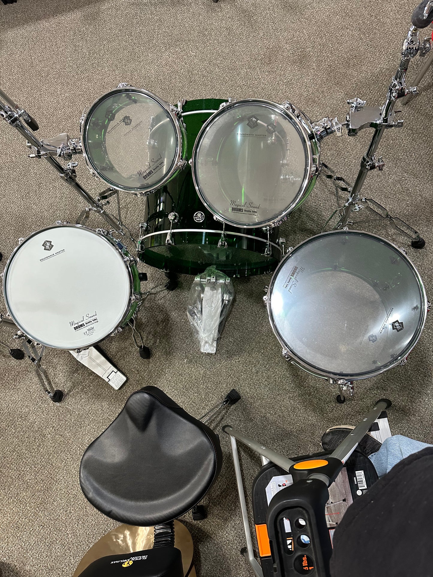 SOUNDWAVE MASTER ICE CRYSTAL SOUND SERIES EMERALD GREEN DRUM KIT