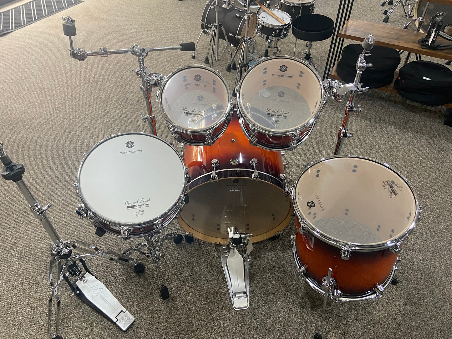 SOUNDWAVE MASTER ORIGINAL RED GRADIENT DRUM KIT