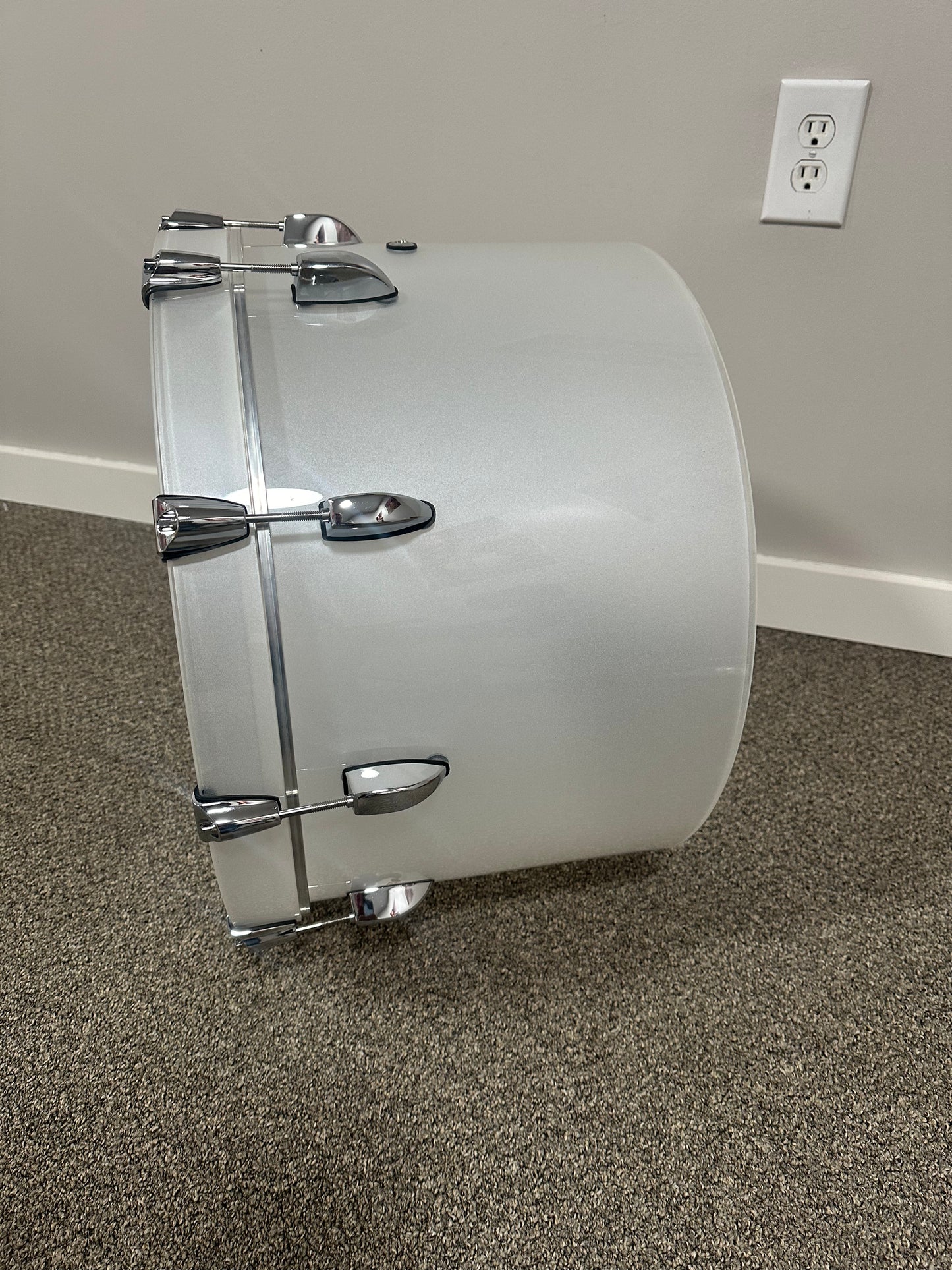 Frost White Seamless Acrylic 20 X12 GONG DRUM