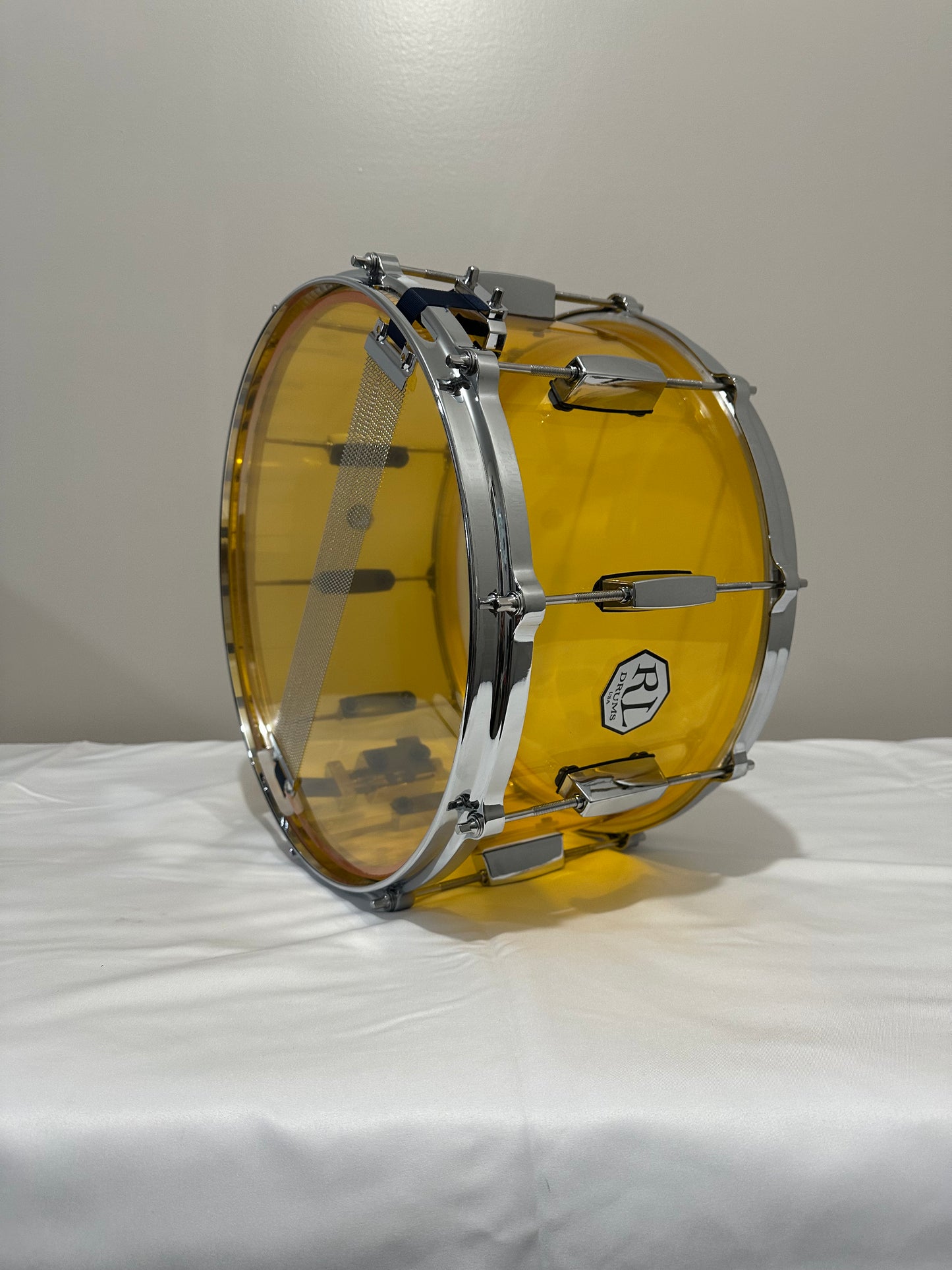 Amber Seamless Acrylic 14" x 8" -Snare Drum