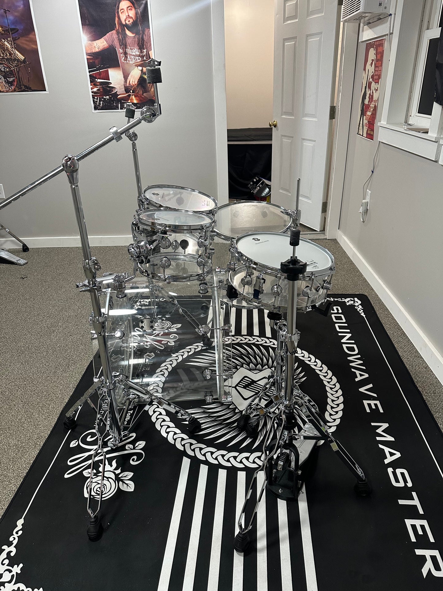 SOUNDWAVE MASTER ICE CRYSTAL SOUND SERIES CLEAR DRUM KIT