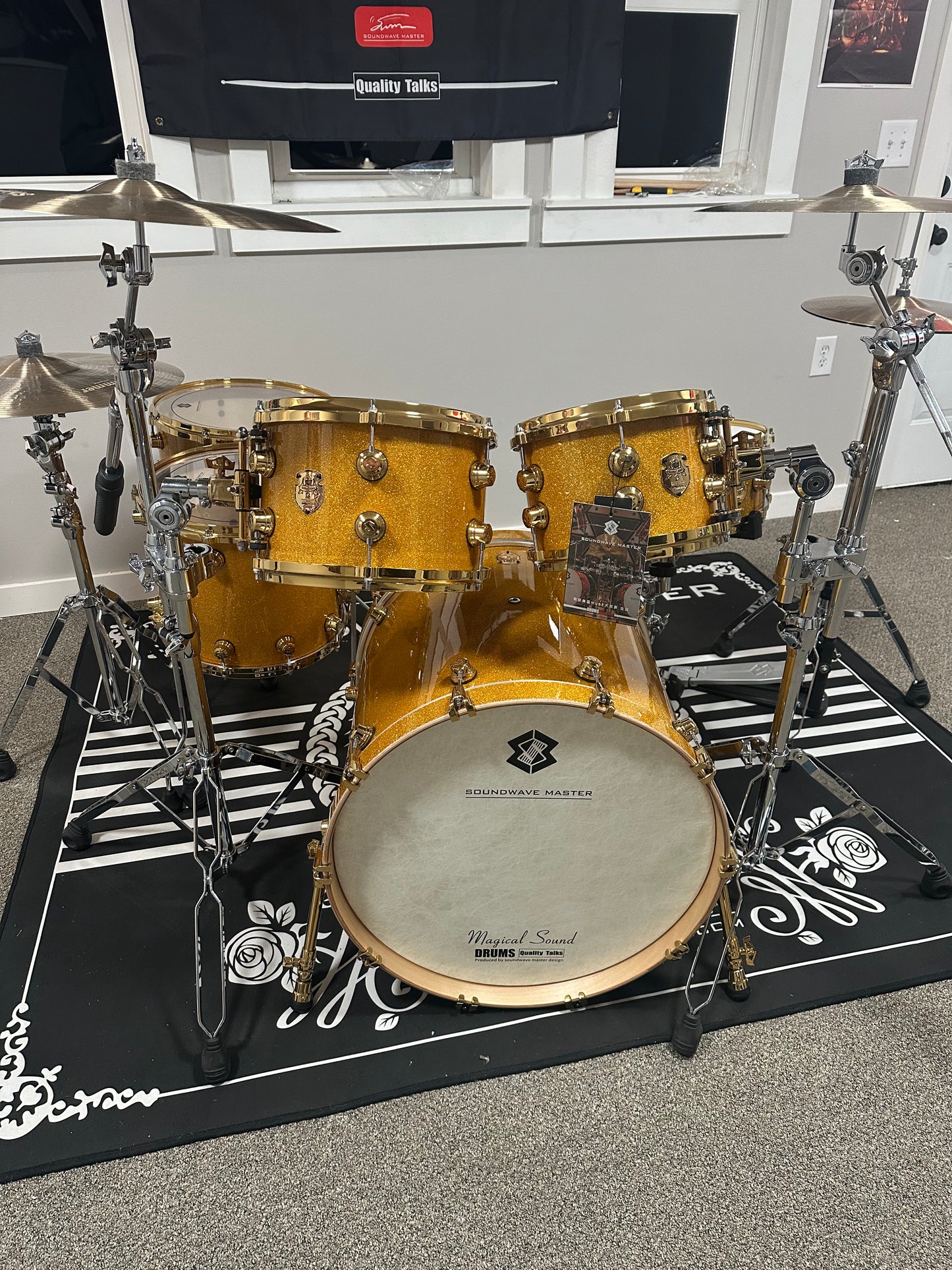 SOUNDWAVE MASTER GLORY SOUND GOLDEN DRILL DRUM KIT