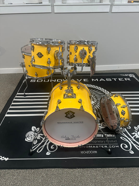 SOUNDWAVE MASTER GALAXY TRAVELER SHELL PACK LEMON YELLOW