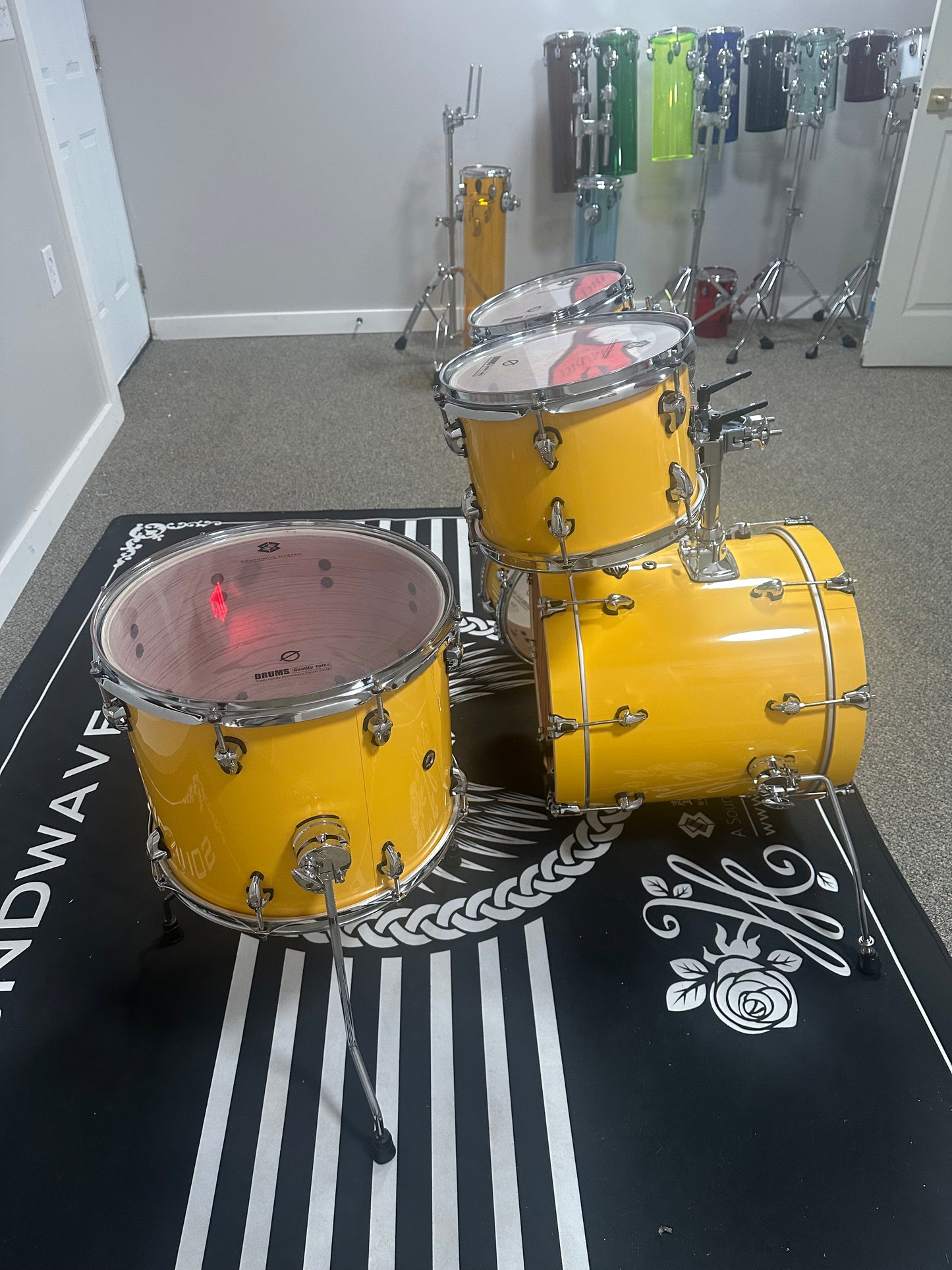 SOUNDWAVE MASTER GALAXY TRAVELER SHELL PACK LEMON YELLOW