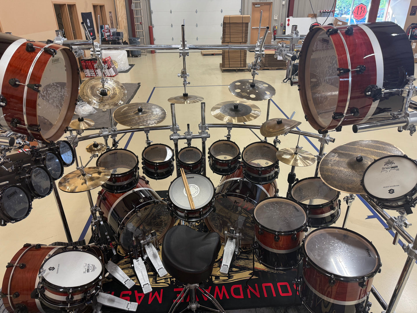 SOUNDWAVE MASTER SUPER FRAME DRUM SET