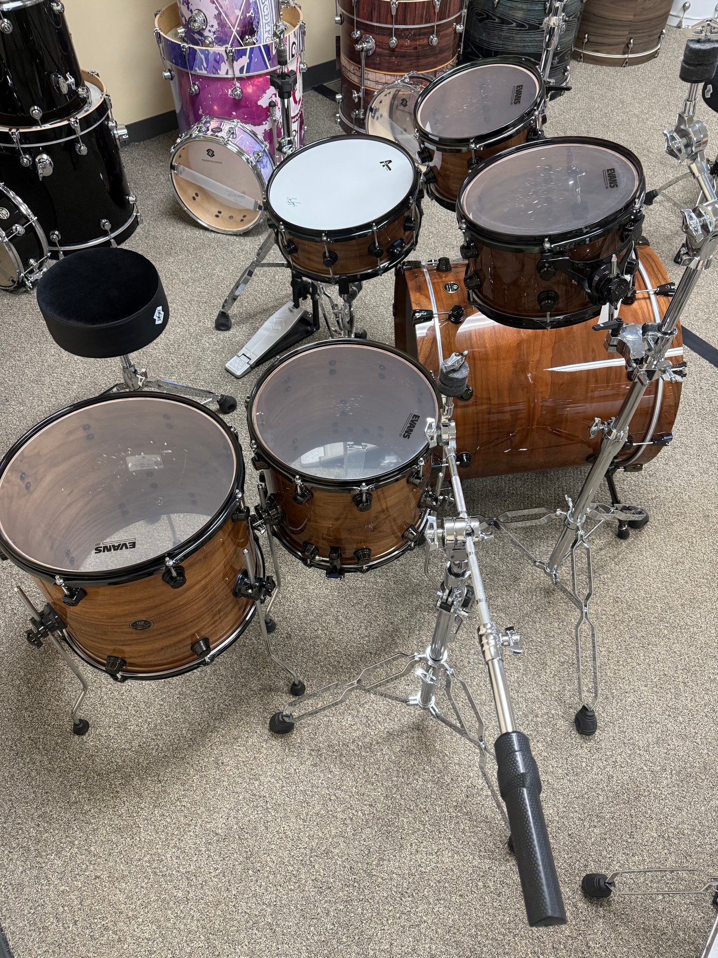 SOUNDWAVE MASTER BLACK WALNUT DRUM KIT