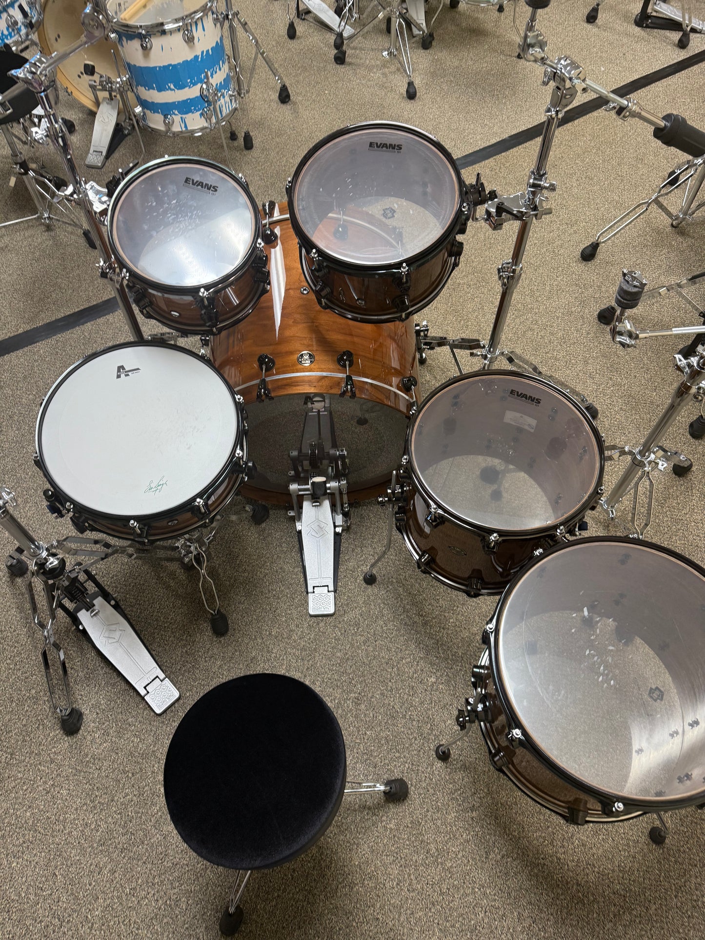 SOUNDWAVE MASTER BLACK WALNUT DRUM KIT