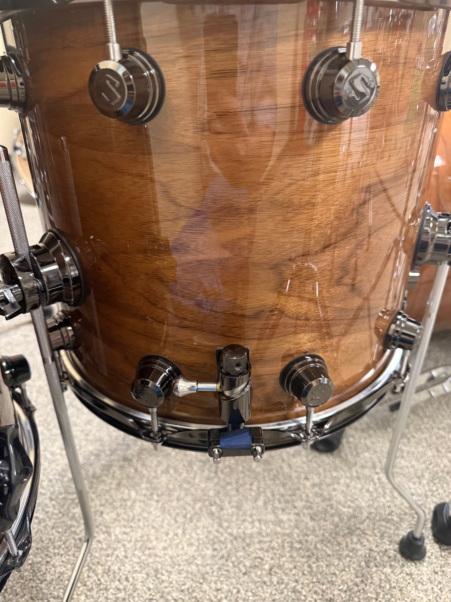 SOUNDWAVE MASTER BLACK WALNUT DRUM KIT