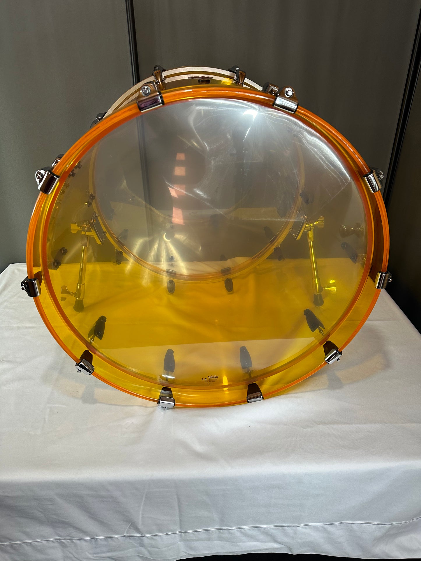 Amber Seamless Acrylic 20"x16" - Bass Drum