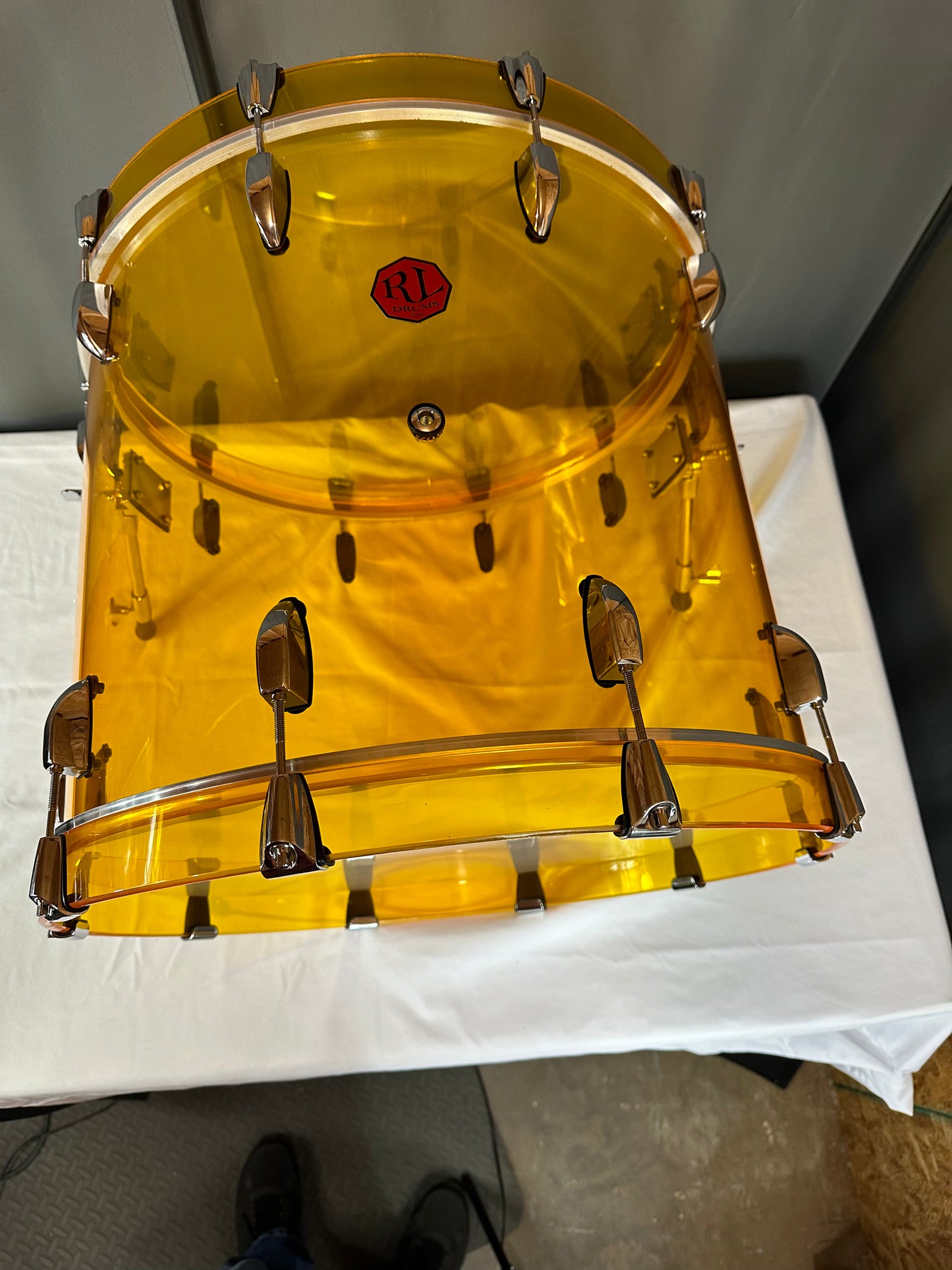 Amber Seamless Acrylic 22"x18" - Bass Drum