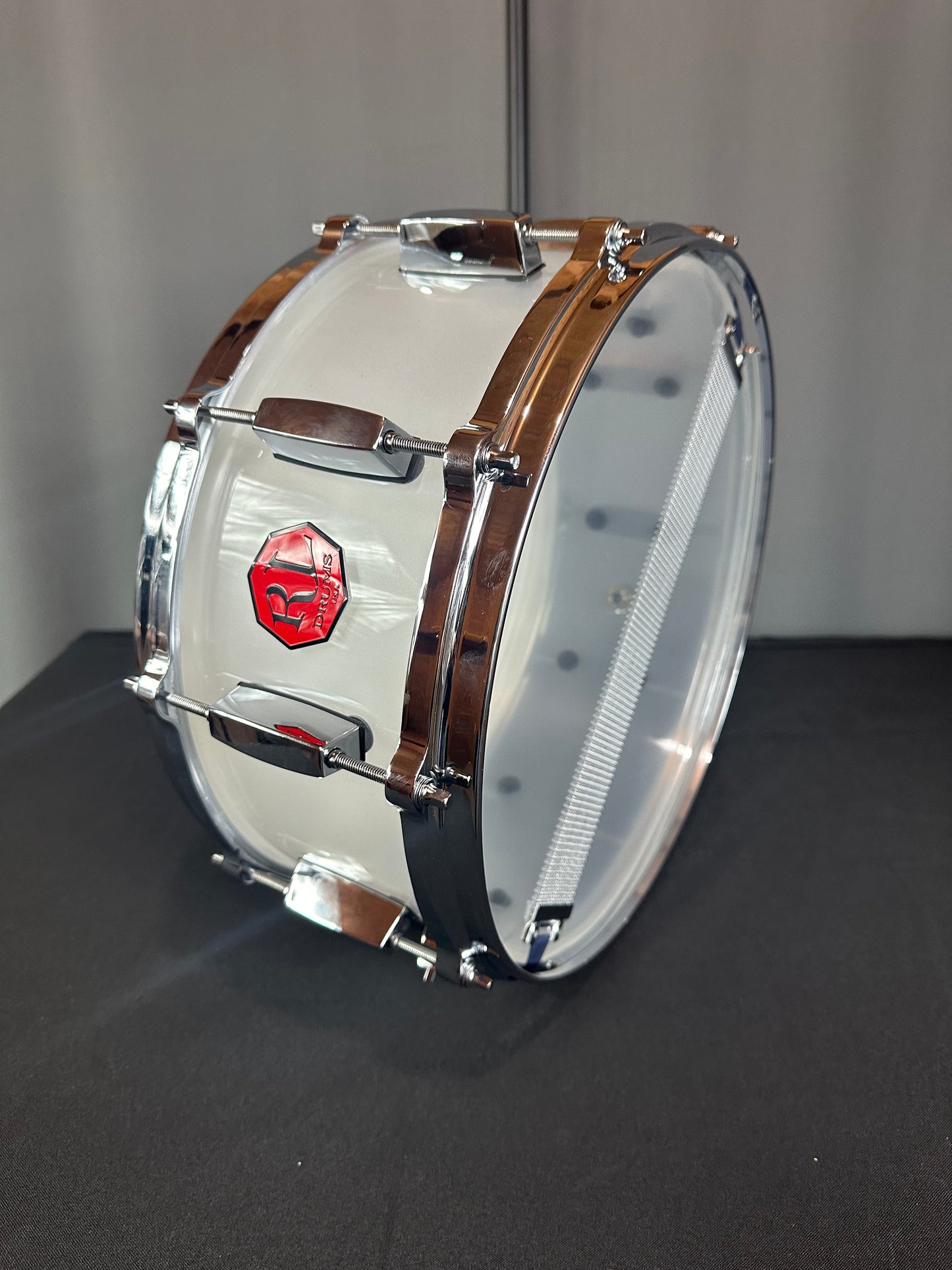 Frost White Seamless Acrylic 14"x6" -Snare Drum