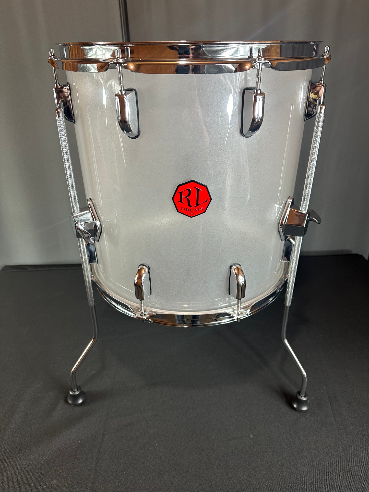 Frost White Seamless Acrylic 14"x14" - Floor Tom Drum