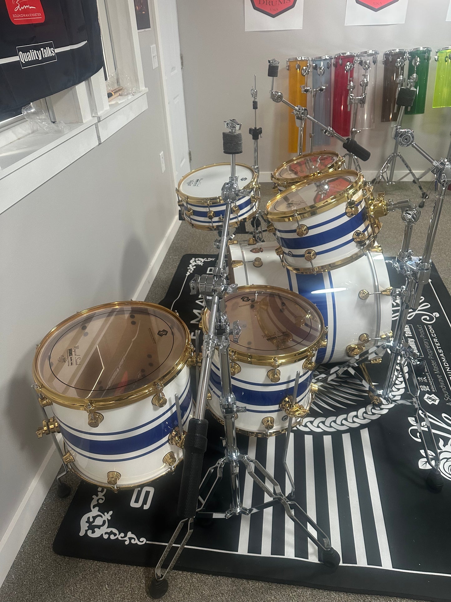 SOUNDWAVE MASTER GLORY SOUND BLUE AND WHITE STRIPES DRUM KIT – RL Drums