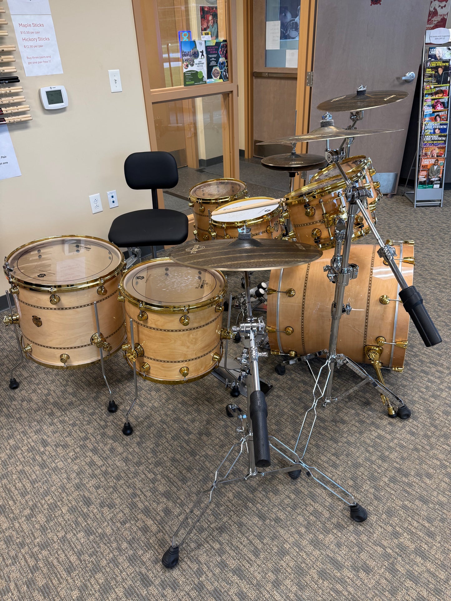 SOUNDWAVE MASTER GLORY SOUND MAPLE LOG W/HAND INLAY DRUM KIT