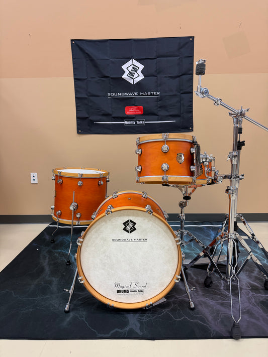 SOUNDWAVE MASTER GLORY SOUND CUSTOM MAPLE DRUM KIT with WOOD HOOPS