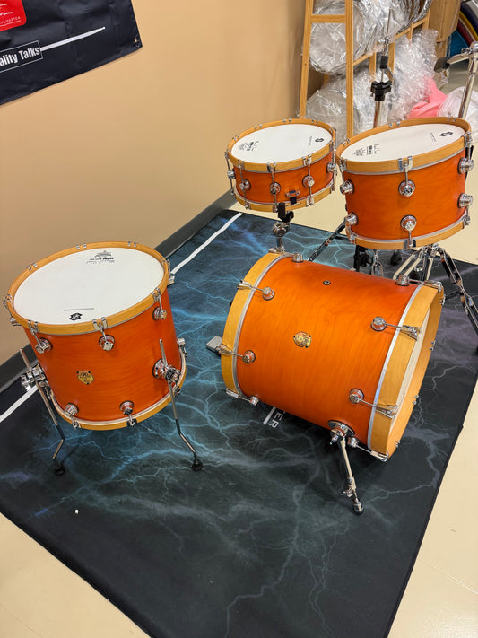 SOUNDWAVE MASTER GLORY SOUND CUSTOM MAPLE DRUM KIT with WOOD HOOPS