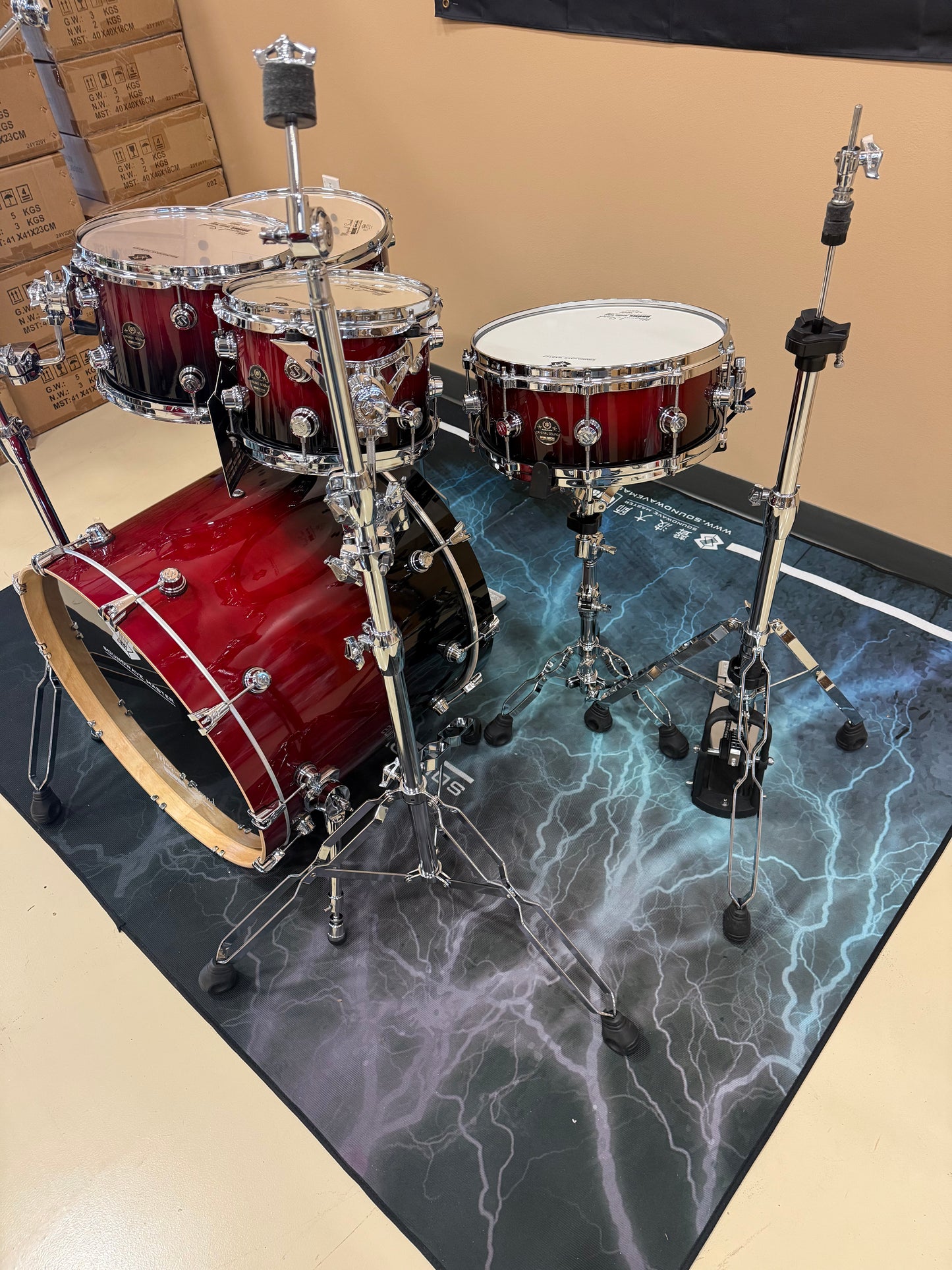 SOUNDWAVE MASTER ORIGINAL SOUND BURGUNDY RED DRUM KIT