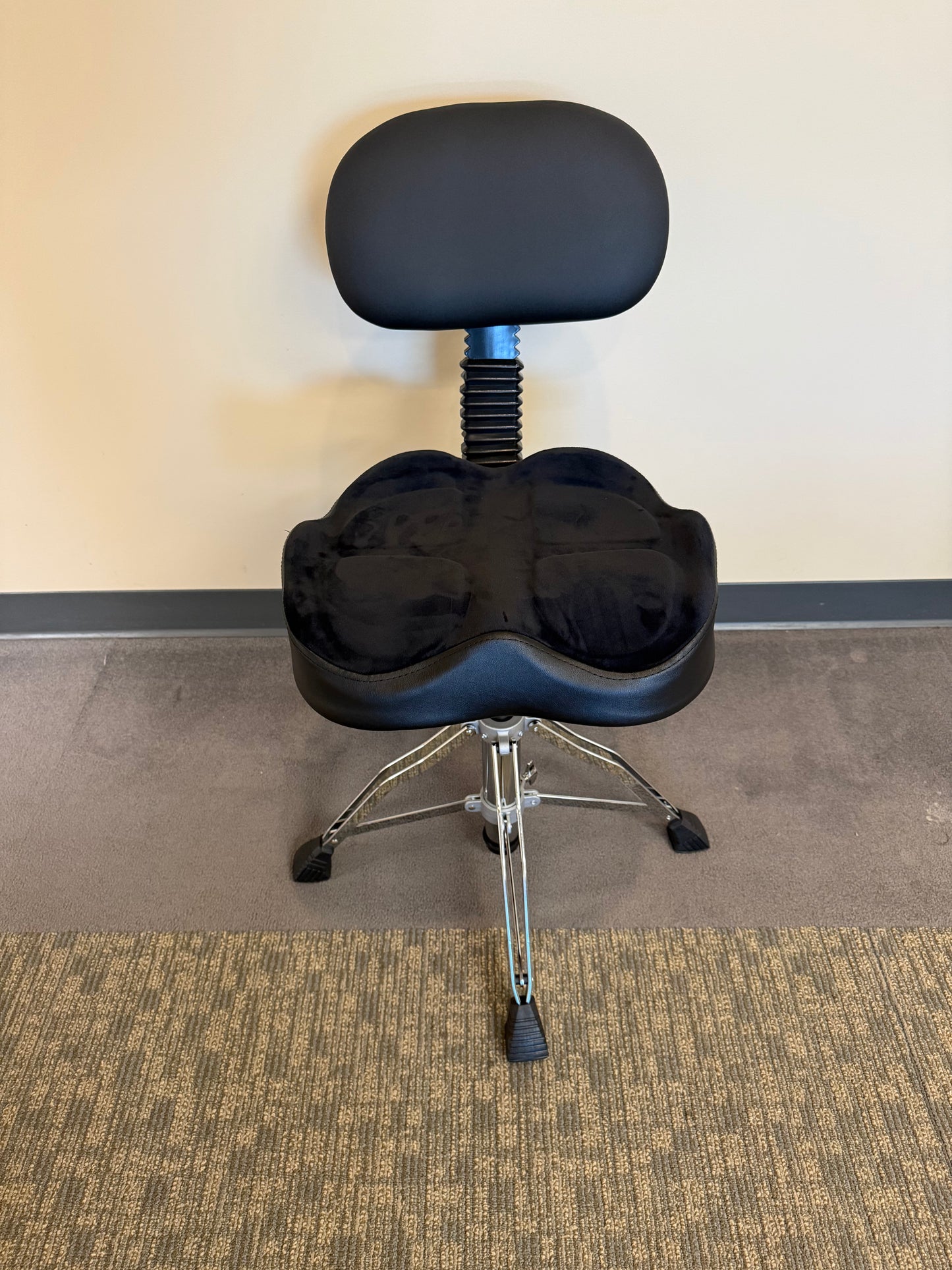 Heavy Duty Hydraulic Throne with Adjustable Back Rest and Plush Seat FR4T-H
