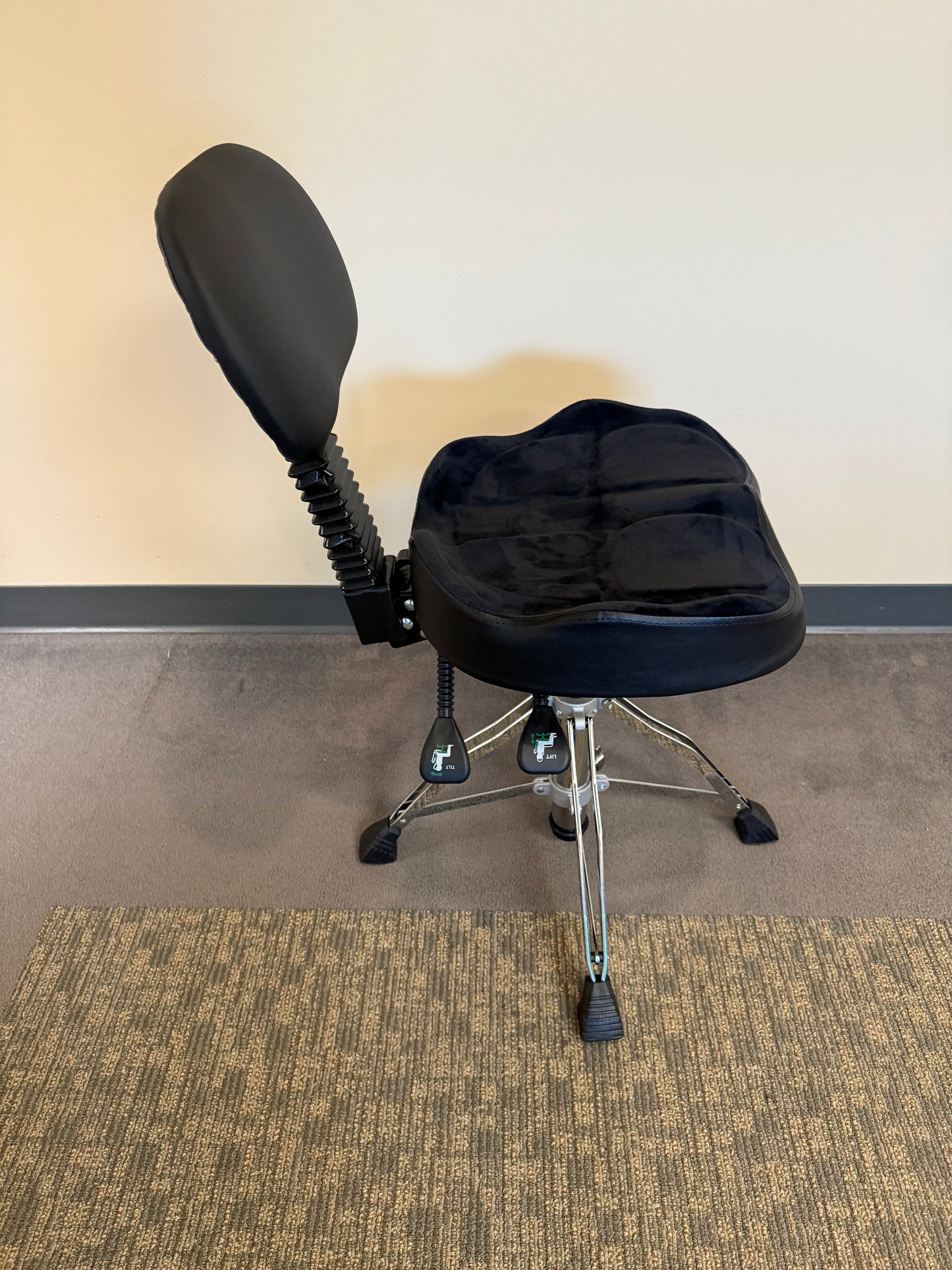 Heavy Duty Hydraulic Throne with Adjustable Back Rest and Plush Seat FR4T-H