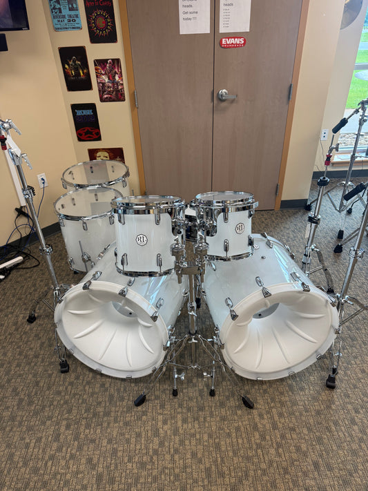 Frost White Seamless Acrylic Drum Shell Pack