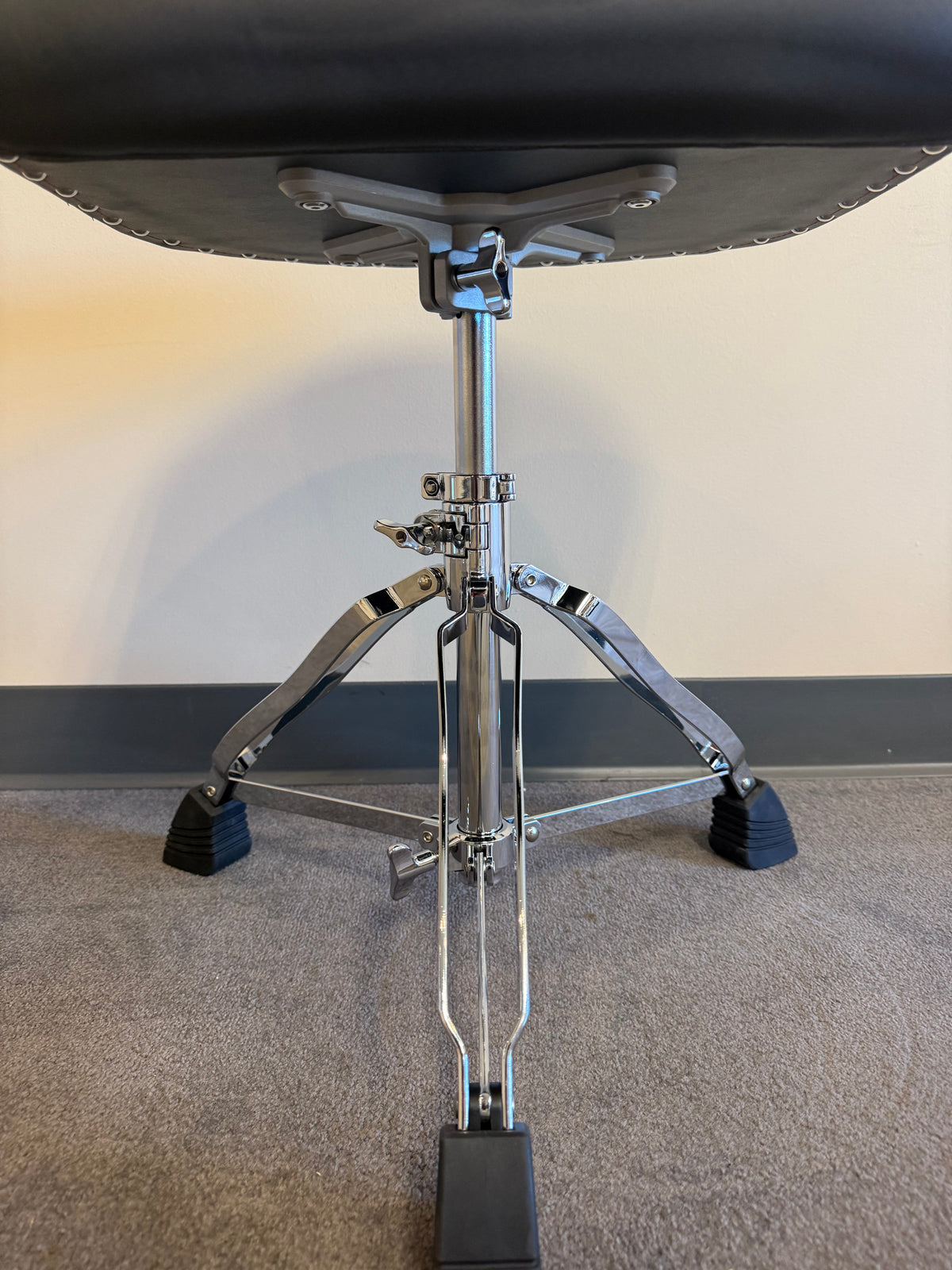 RL Drums Rectangular 3 leg Hydraulic Throne T6000PL